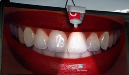 Những tấm biển quảng cáo ngoài trời sẽ khiến bạn bật cười