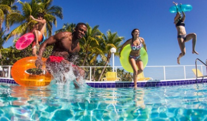 Tổ chức Pool Party - Nơi giá trị tập thể được thăng hoa