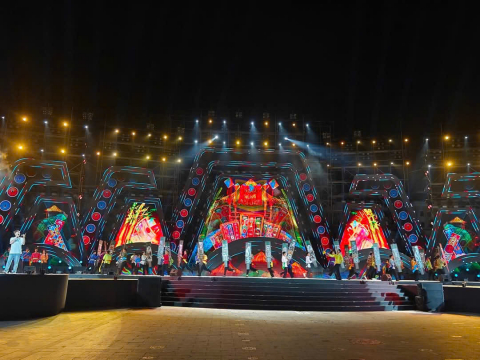 NHỮNG NHỊP CẦU VƯƠN TỚI TƯƠNG LAI