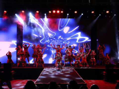 PROM NIGHT KIM LIÊN