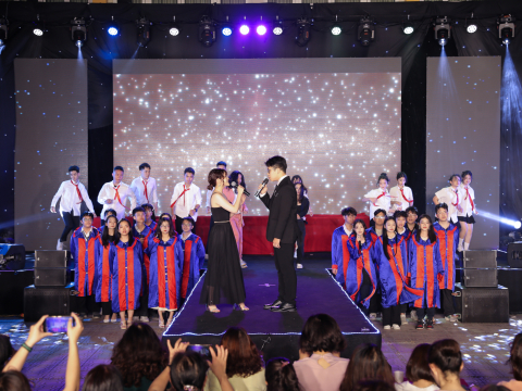 PROM NIGHT KIM LIÊN