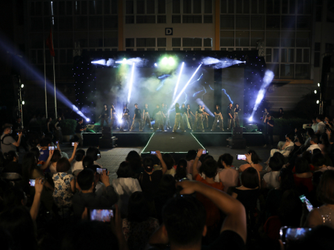 PROM NIGHT KIM LIÊN