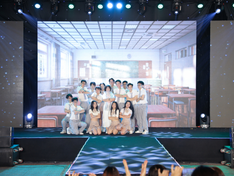 PROM NIGHT KIM LIÊN