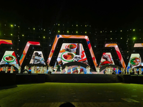 NHỮNG NHỊP CẦU VƯƠN TỚI TƯƠNG LAI