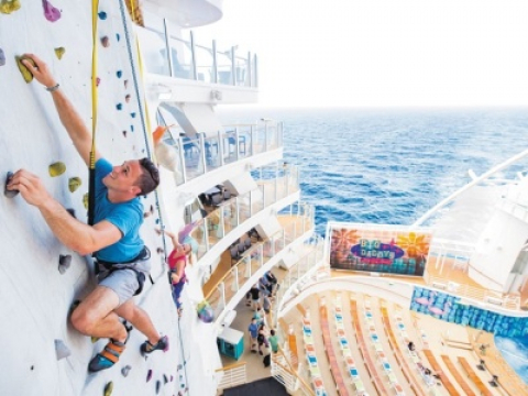 Teambuilding Biển – Nơi hòa quyện màu sắc cá nhân vào chân dung tập thể